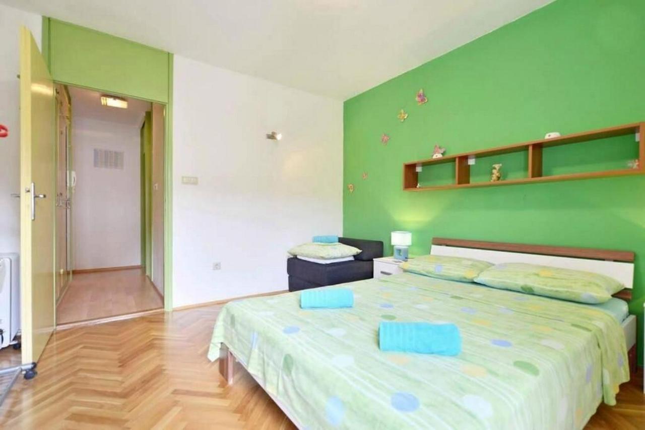 Apartment Vicko Омиш Экстерьер фото